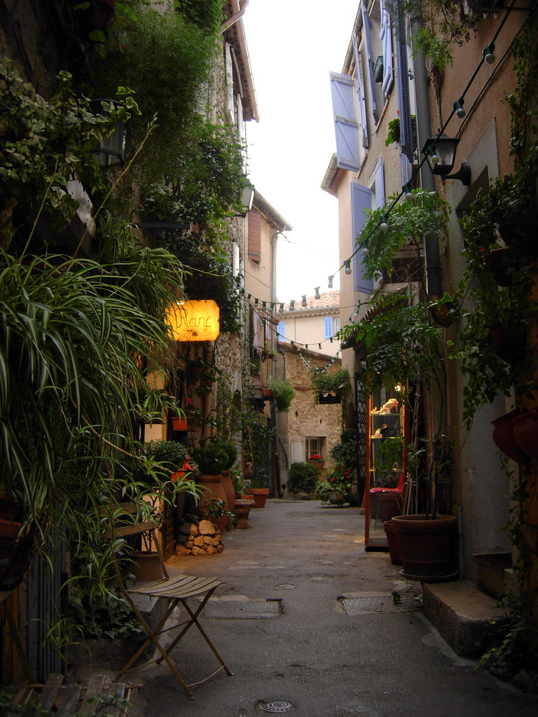Mougins photo