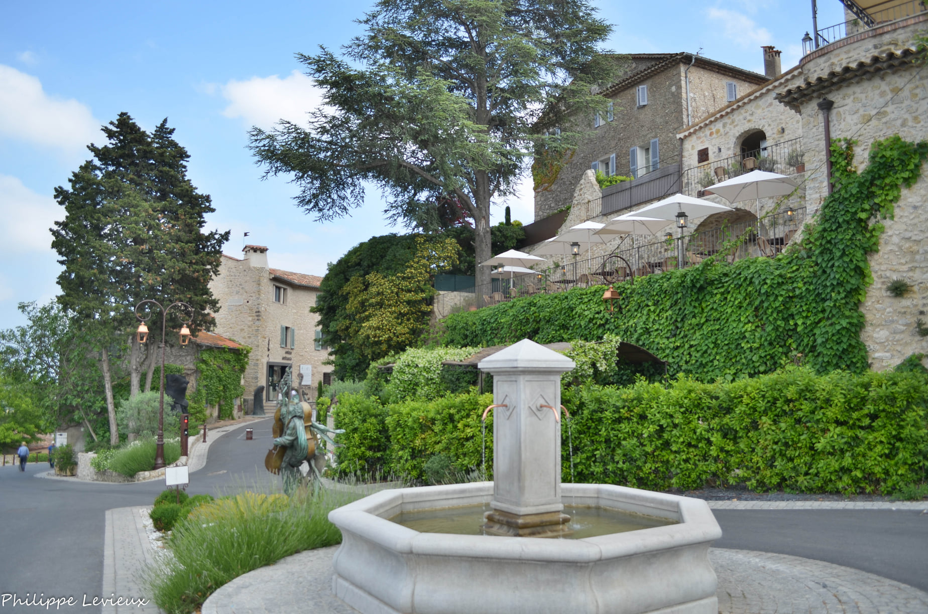 Mougins photo