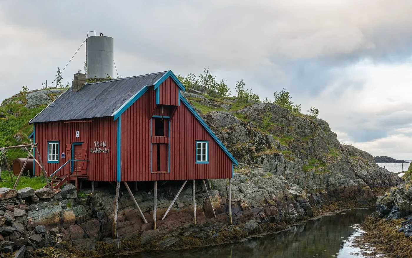 Å Moskenes